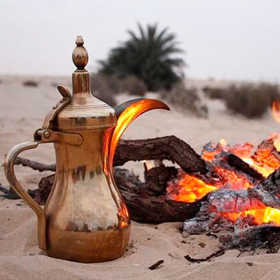 Варка традиционного йеменского горького кофе в Клубе Матэ